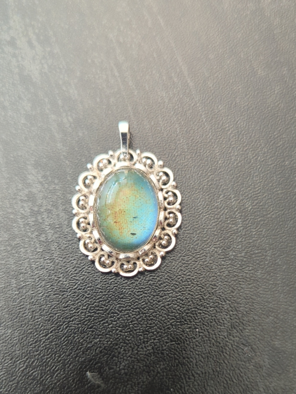Vintage 90s Colour Change Pendant